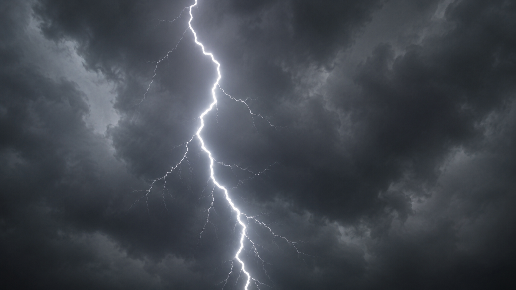 Tormenta eléctrica con rayo — siniestro por fenómenos atmosféricos cubierto por seguro